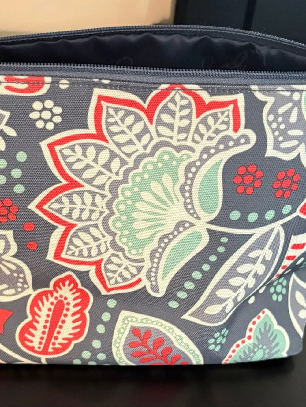 Vera Bradley Nomadic floral pattern, travel, cosmetic bag